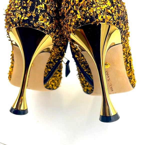 BRAND NEW Manolo Blahnik Stiletto Booties - Picture 10 of 14